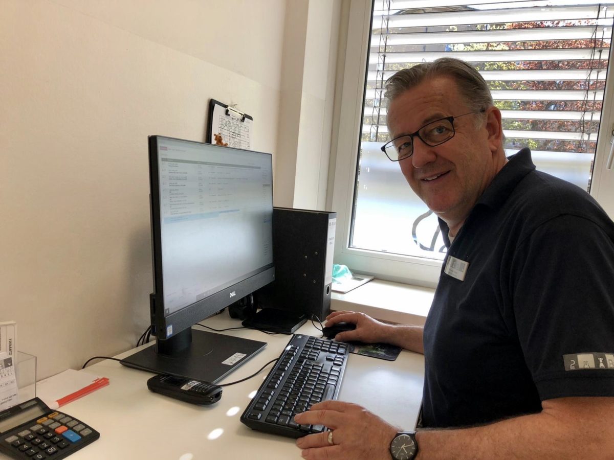 PD Dr. med. vet. Thomas Göbel in der Online-Sprechstunde